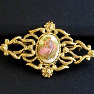 Vintage courting couple Pin brooch